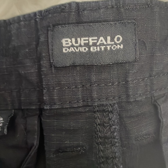 Buffalo mens Black Rip Stop Cargo Shorts size 34 - Picture 3 of 4